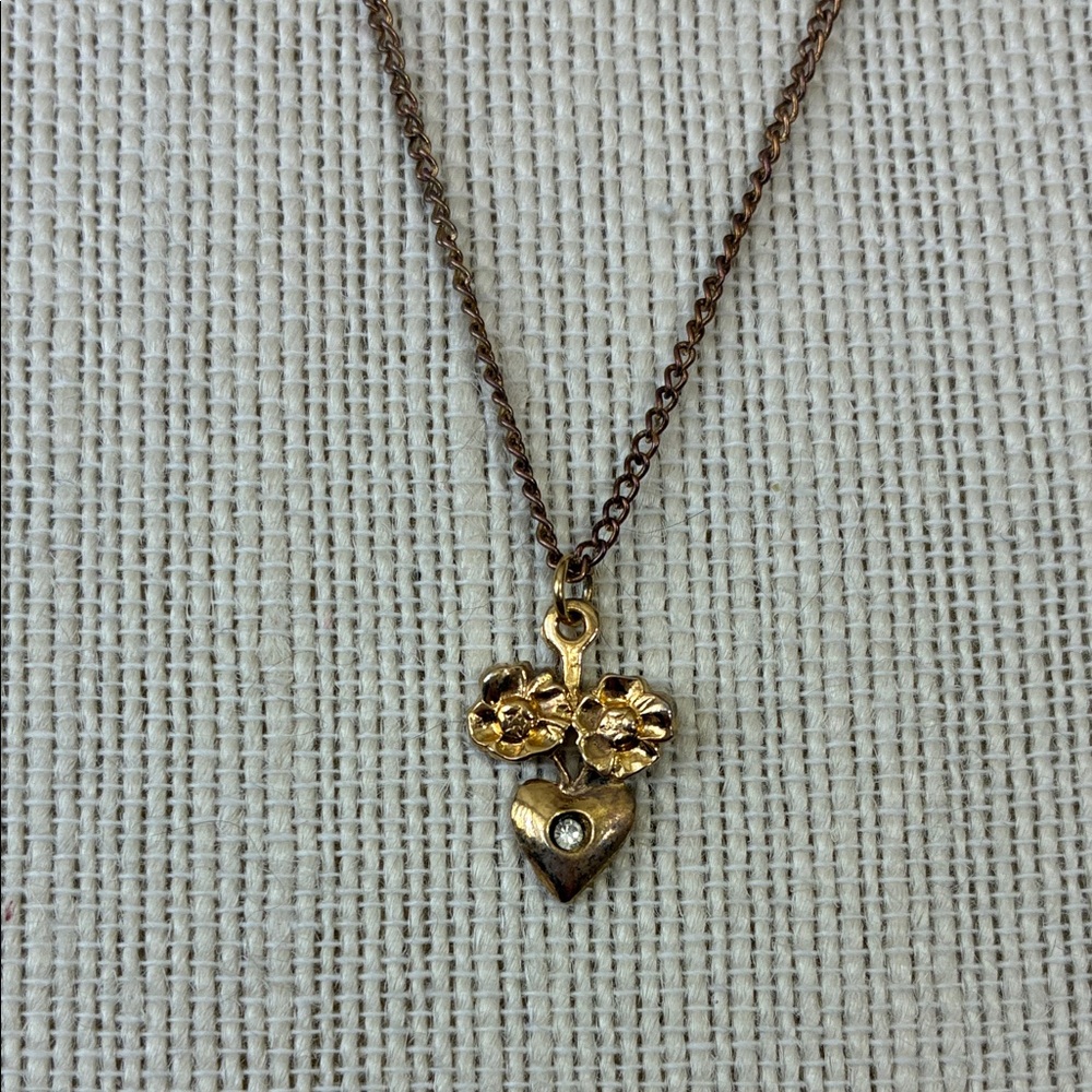Vintage Gold Floral Heart crystal Pendant Necklace